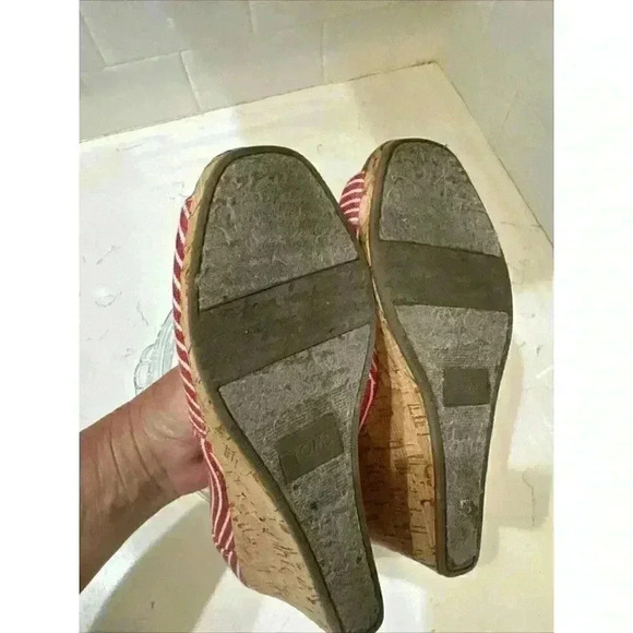 Women's Toms Heels Slip-on Wedges Peep Toe Canvas Red/White Stripes Size 6 - Picture 12 of 15